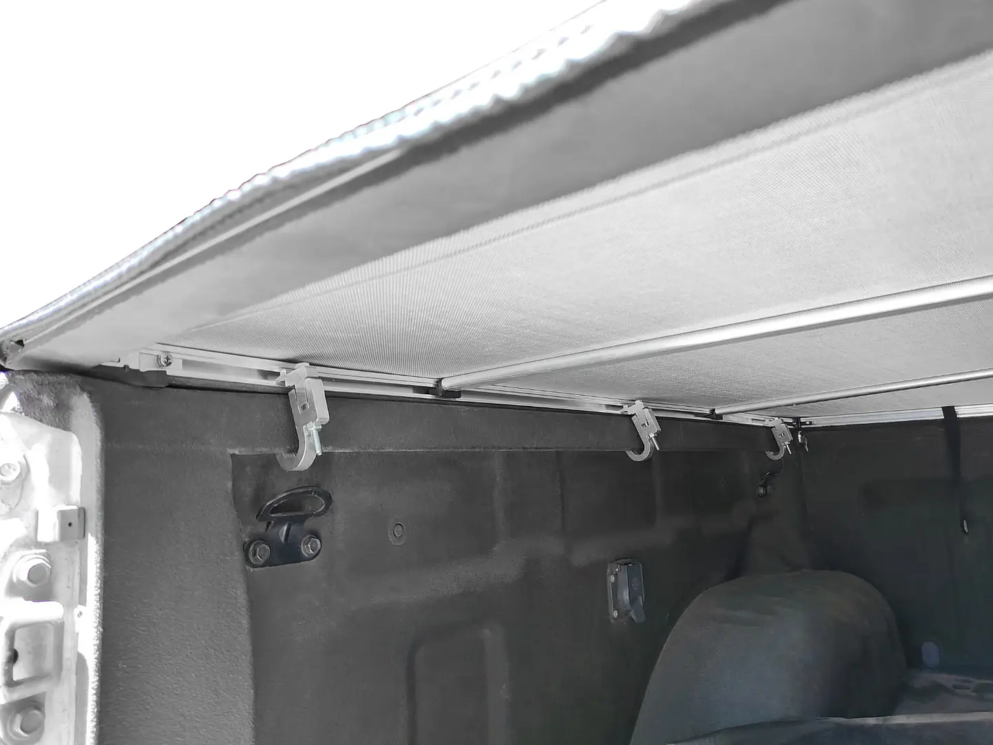 Lona Marítima Nissan NP300 | Cubre Pickup  con Marco de Aluminio | Kangaroo Chile 11