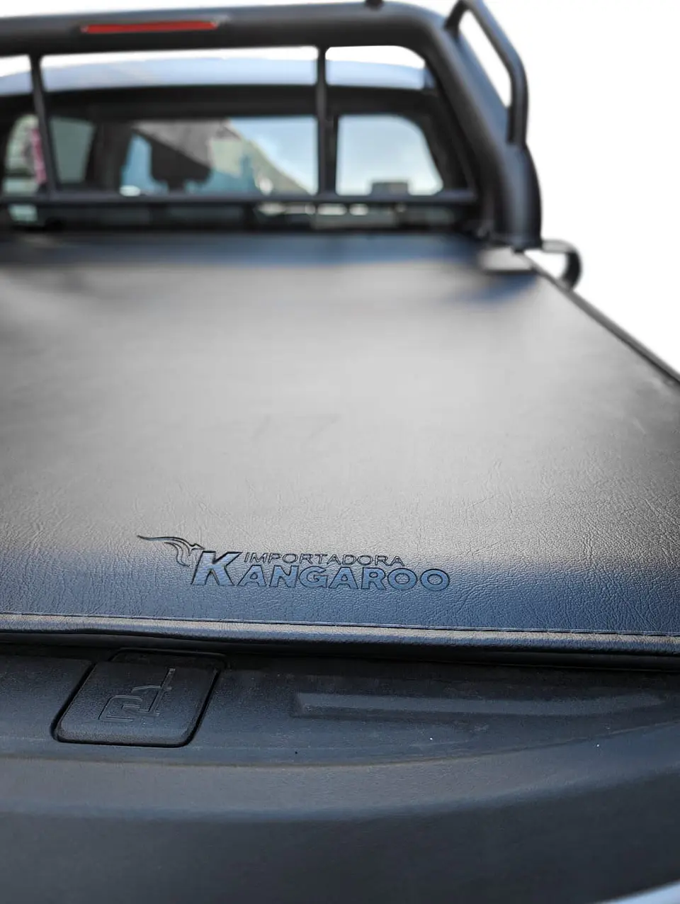 Lona Marítima Tapacarga Ford Ranger XLT 2024+ | Marco y Barras de Aluminio | Incluye Kit de Instalación | Kangaroo Chile 7