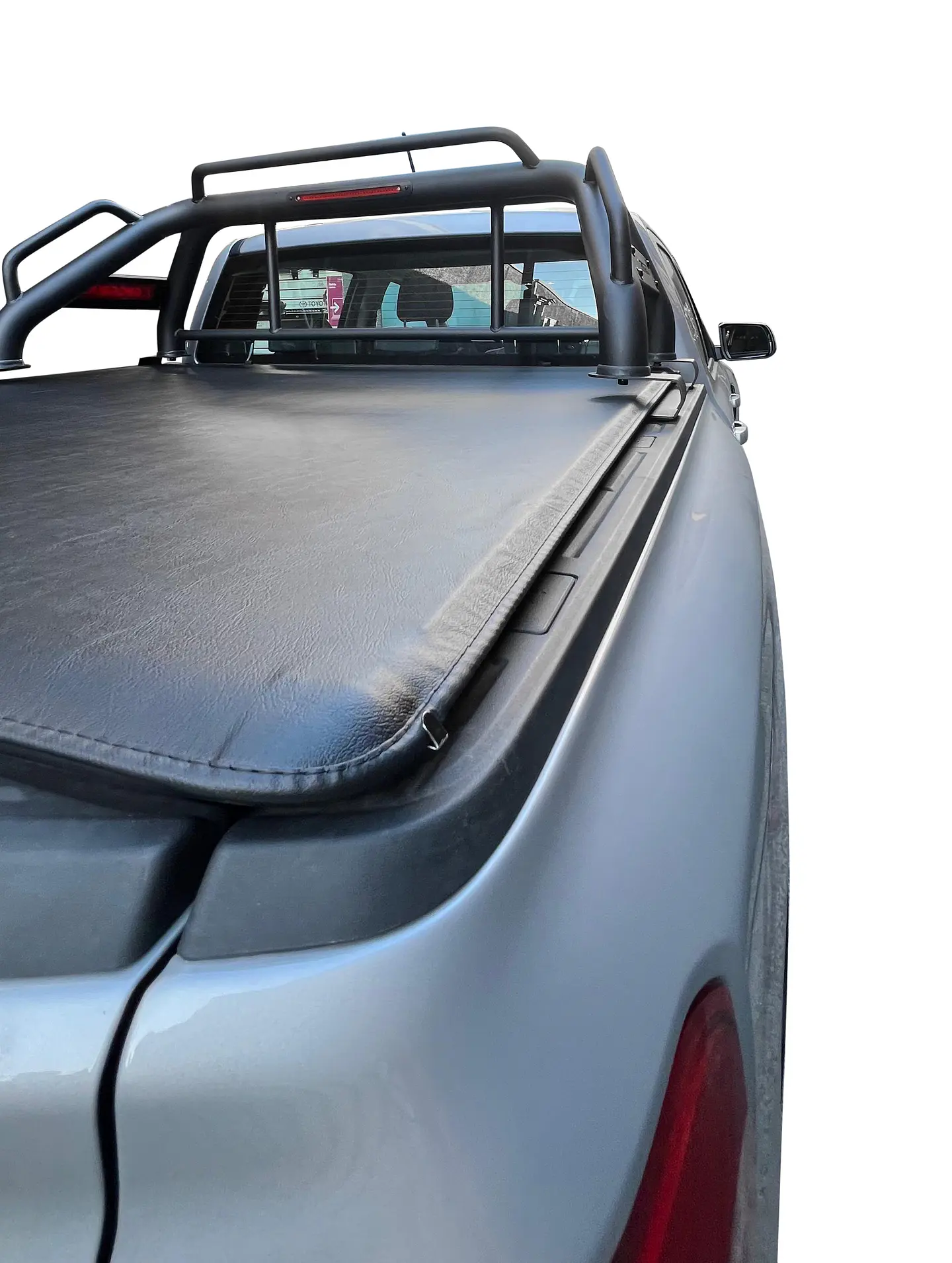 Lona Marítima Tapacarga Ford Ranger XLT 2024+ | Marco y Barras de Aluminio | Incluye Kit de Instalación | Kangaroo Chile 9