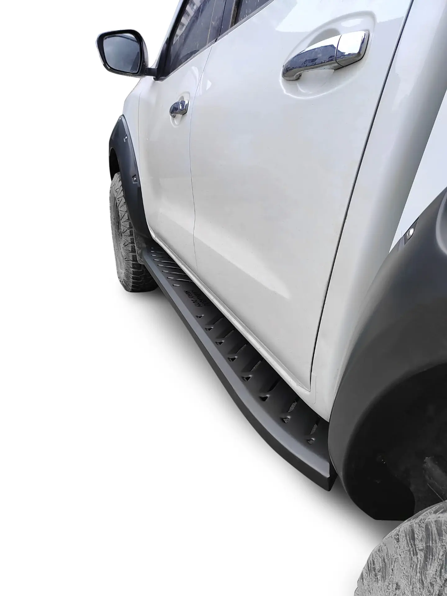 Juego de Pisaderas Shark Heavy Duty | Nissan NP300 2016-2020 | Kangaroo Chile 8