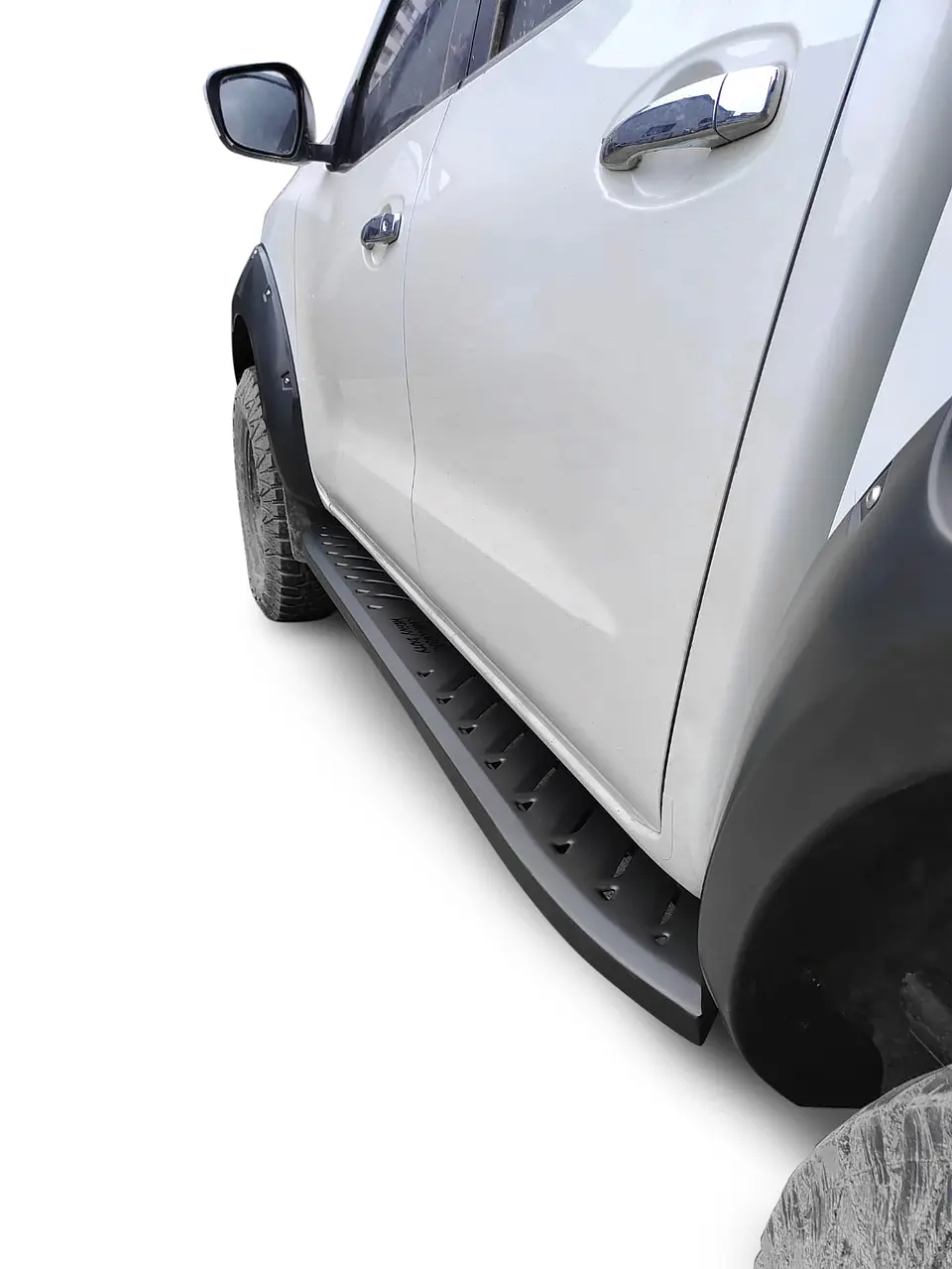 Juego de Pisaderas Shark Heavy Duty | Nissan NP300 2016-2020 | Kangaroo Chile 8