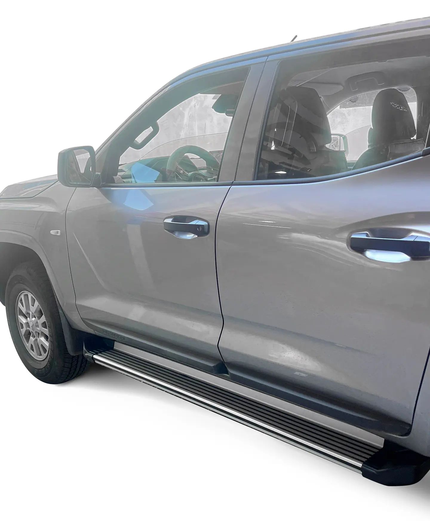 Set de Pisaderas de Aluminio | Mitsubishi L200 2024+ | Kangaroo Chile 9