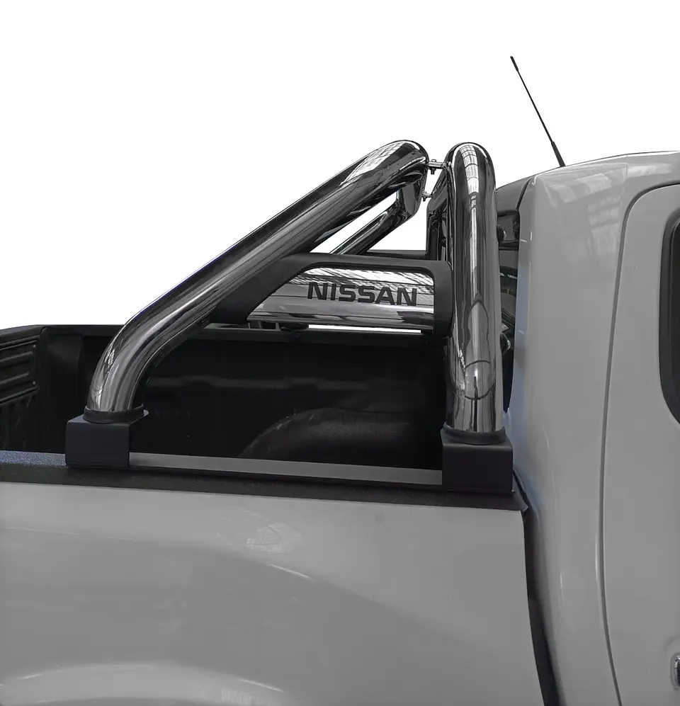 Barra Antivuelco Acero Inoxidable Nissan Navara 2021+ | Con Luz de Freno y Bases para Lona | Kangaroo 4