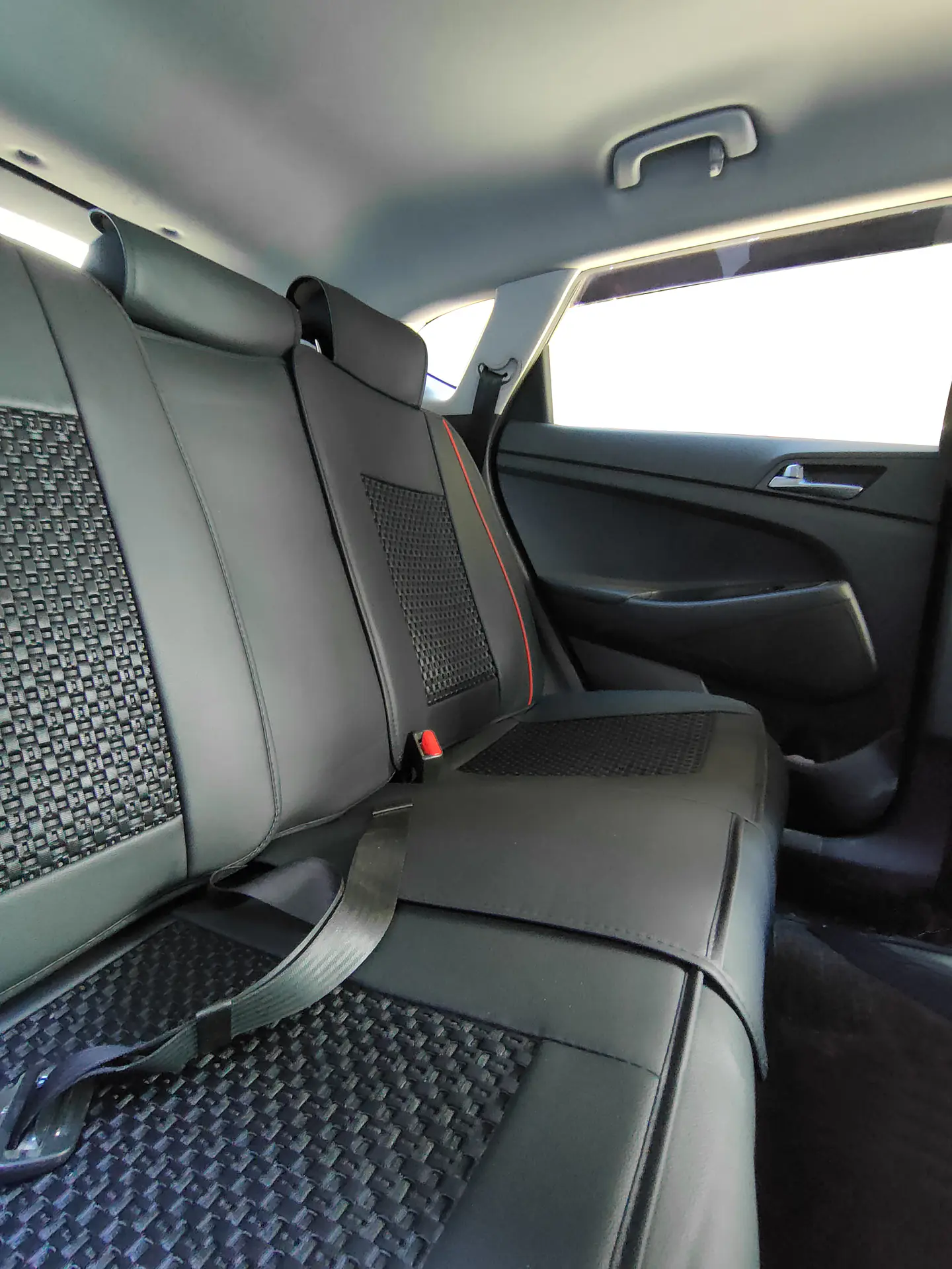Cubre Asiento Ecocuero Universal para Camioneta Cabecera Memory Foam  5