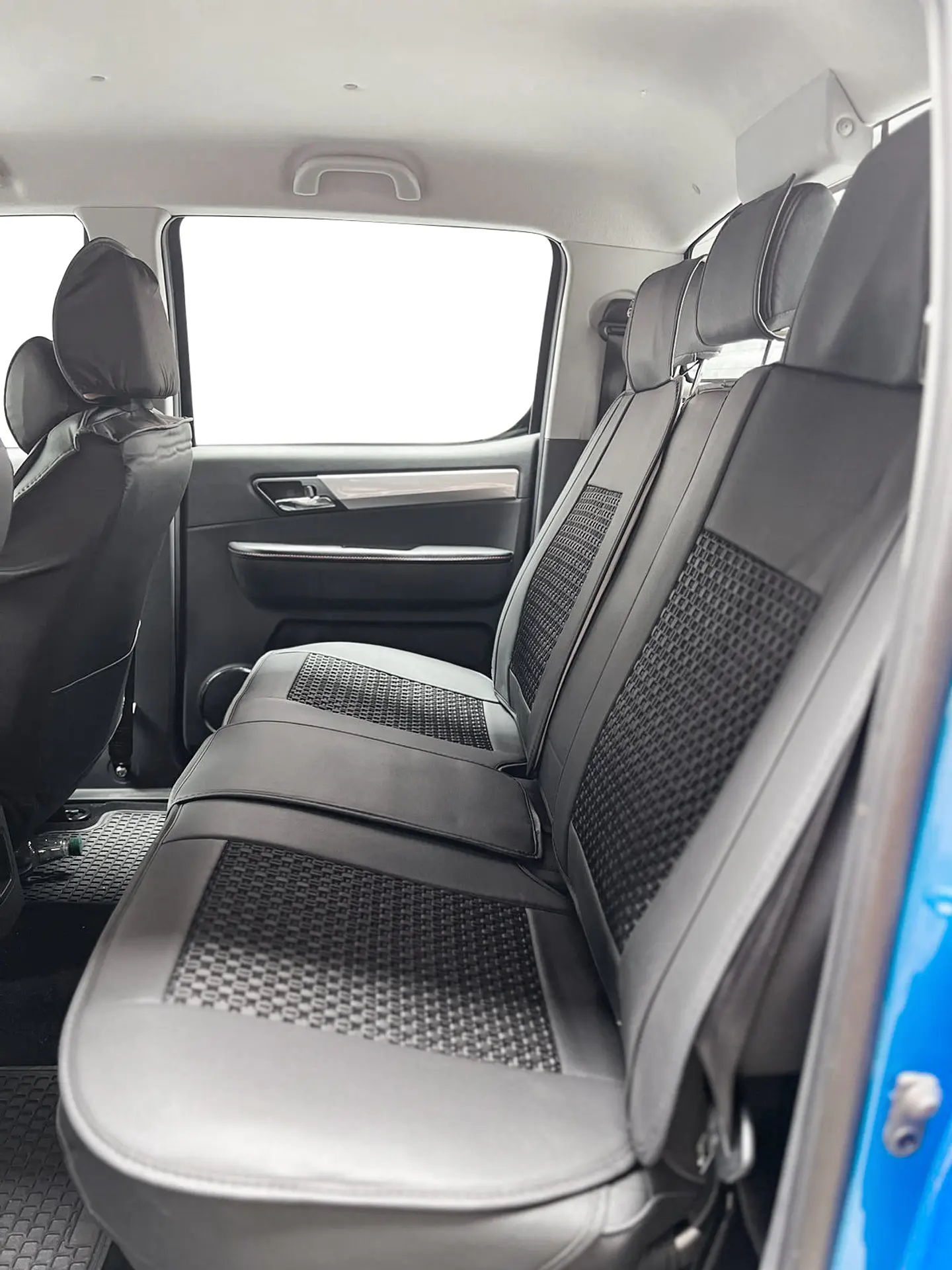 Cubre Asiento Ecocuero Universal para Camioneta Cabecera Memory Foam Negro 4