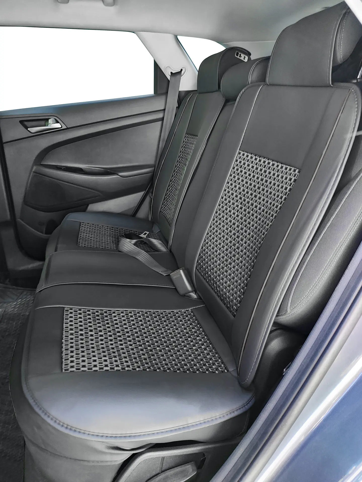 Cubre Asiento Ecocuero Universal para Camioneta Cabecera Memory Foam Negro 6
