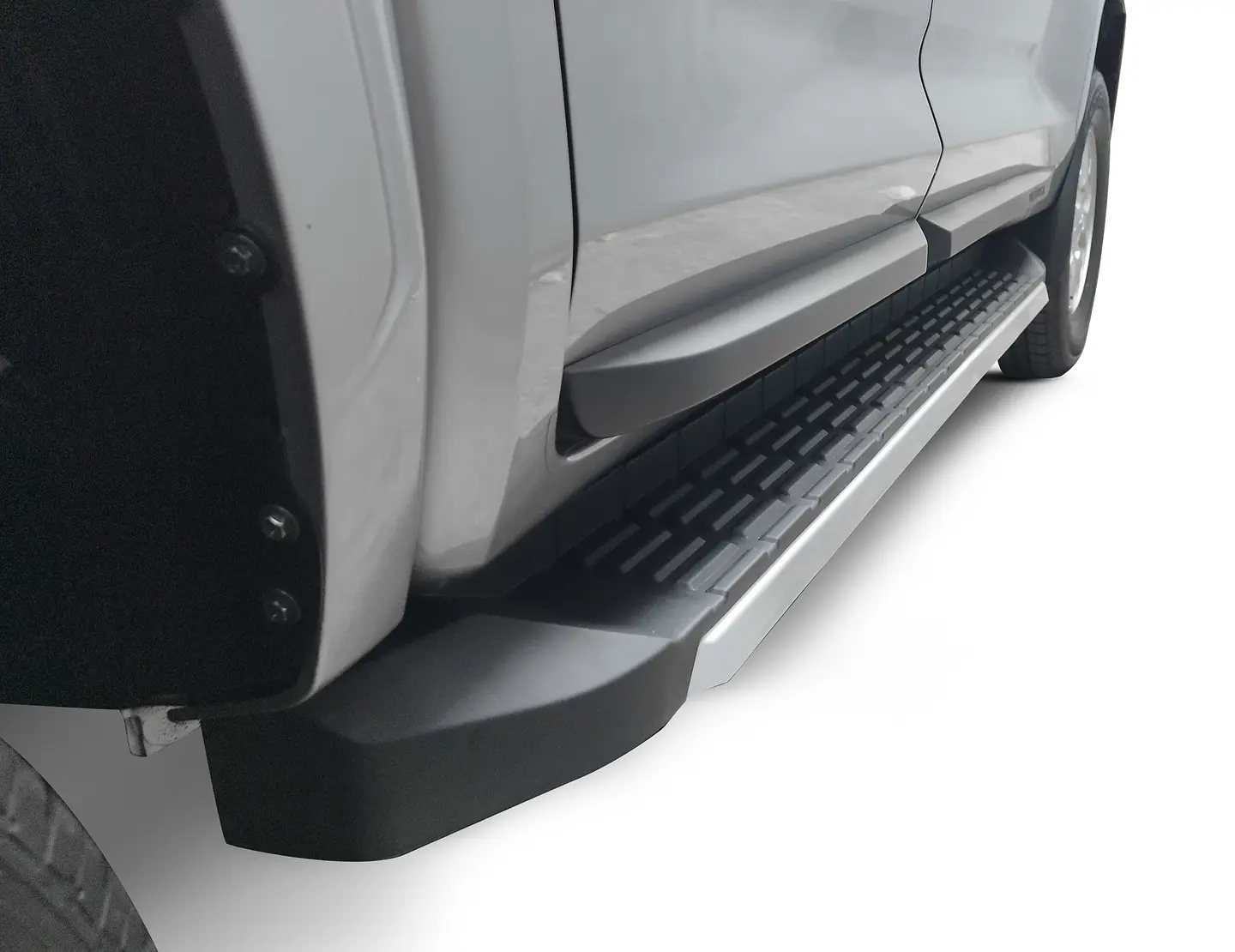 Set de Pisaderas de Aluminio | Mitsubishi L200 2024+ | Kangaroo Chile 11