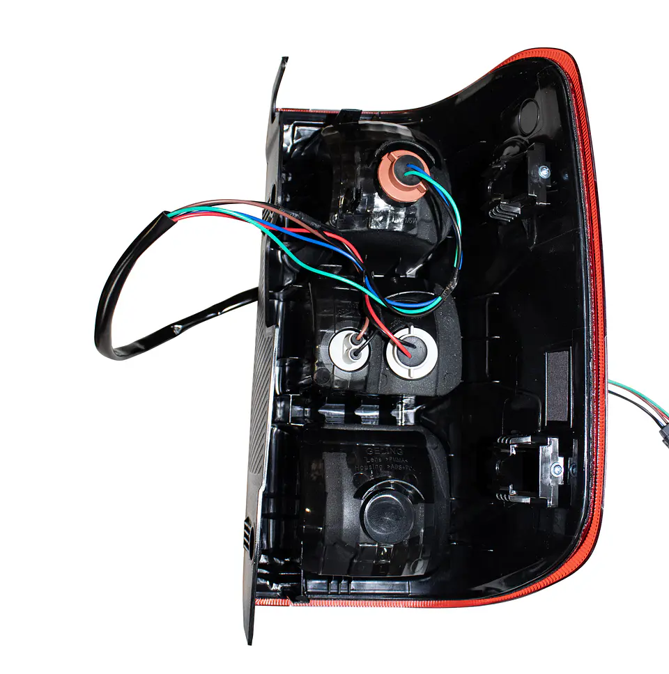 Farol Trasero Ford Ranger 2024+ Halógeno 4