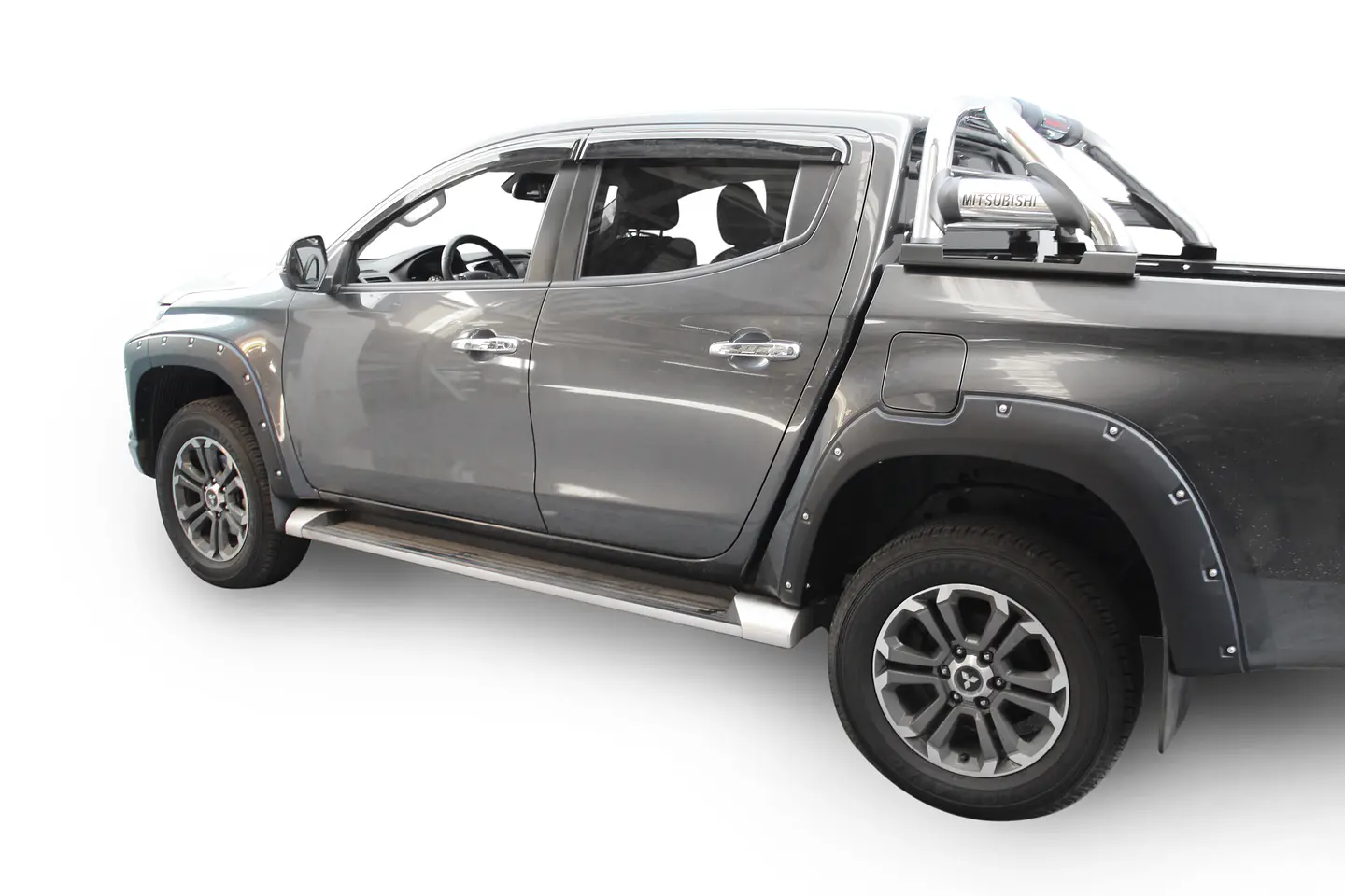Extensiones de Tapabarro Mitsubishi L200 2019–2023 | ABS Negro Estilo Militar con Kit de Instalación 5