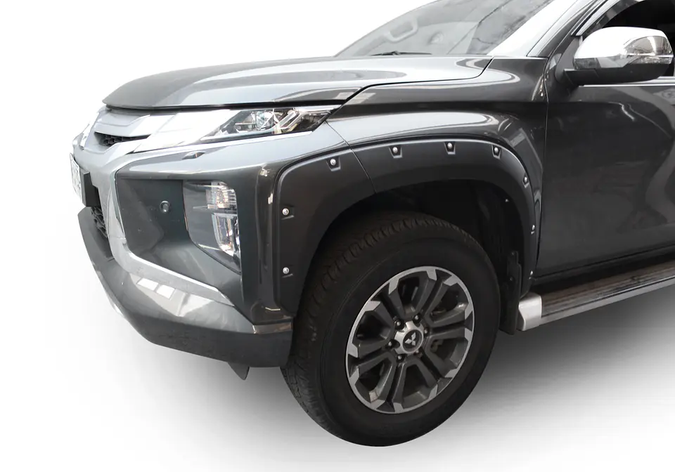 Extensiones de Tapabarro Mitsubishi L200 2019–2023 | ABS Negro Estilo Militar con Kit de Instalación 6