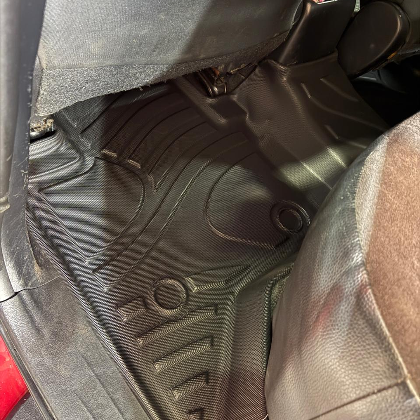 Piso de Calce Perfecto Mitsubishi L200 2020–2023 4