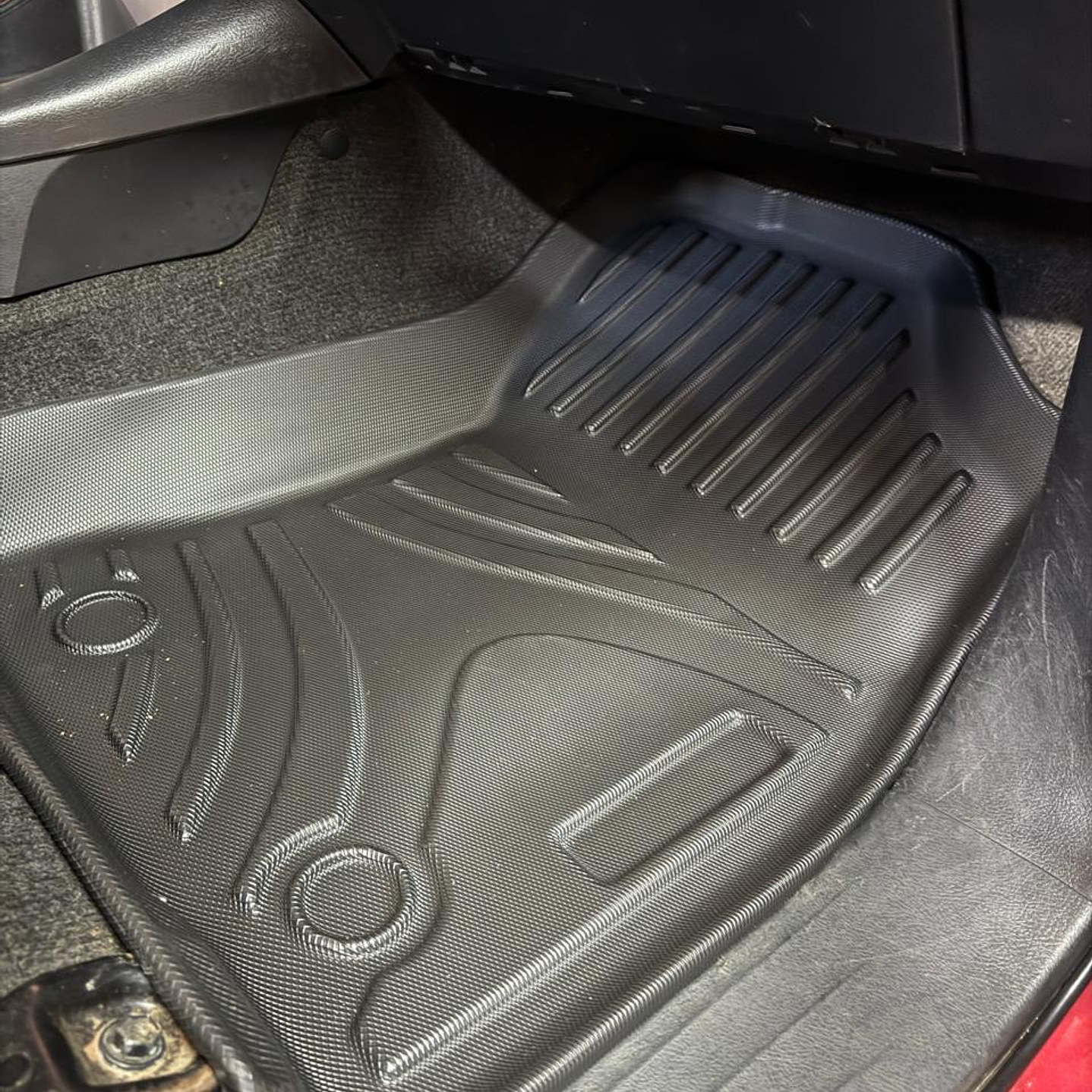 Piso de Calce Perfecto Mitsubishi L200 2024–2025 (Nueva Generación) 7