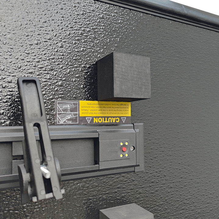 Tapa Rígida TRIFOLD Dodge RAM Box 2020+ | Aluminio Texturizado | Kangaroo Chile 6