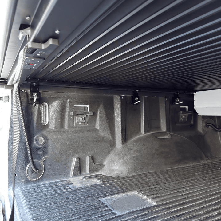 Tapa Retráctil Manual para Camionetas Pick Up Ford F150 2016+ | Alta Resistencia, Seguridad y Diseño Premium – Kangaroo Chile 10