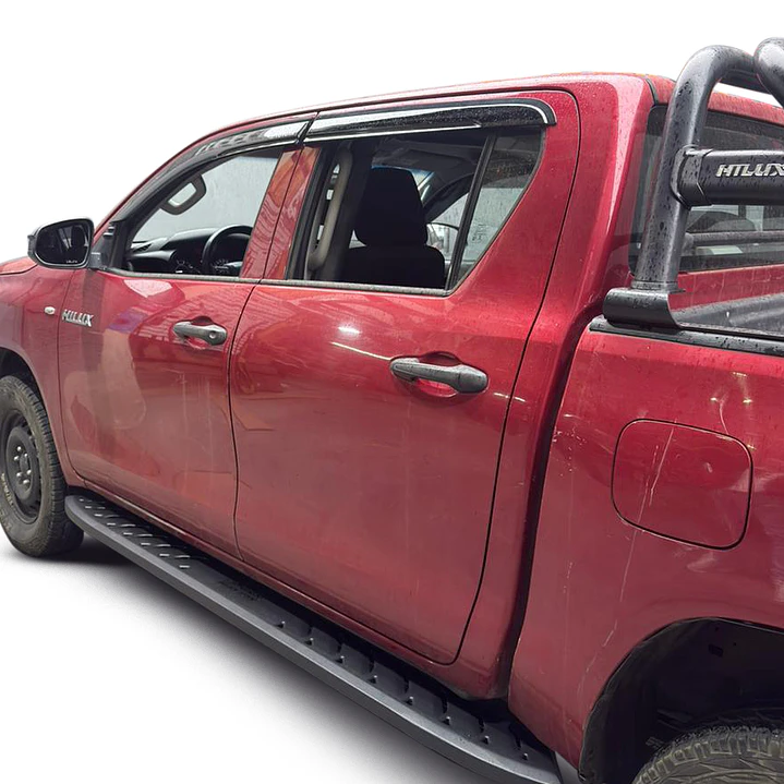 Set de Aletas Bota Agua Toyota Hilux Revo 2016+ | Kangaroo Chile 6