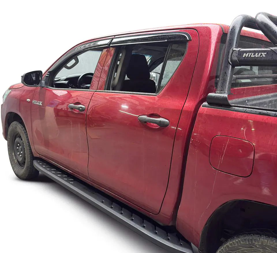 Set de Aletas Bota Agua Toyota Hilux Revo 2016+ | Kangaroo Chile 6