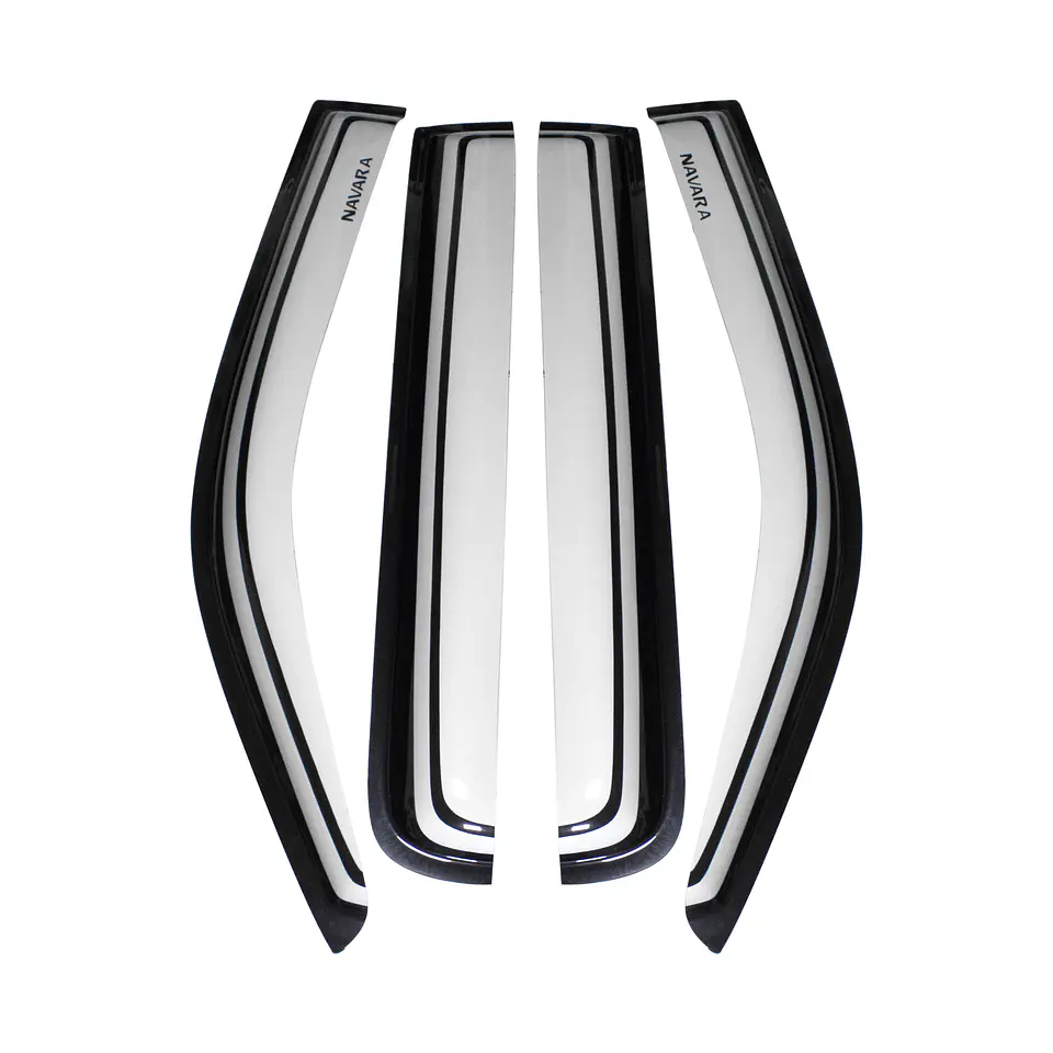 Set de Aletas Bota Agua Bicolor Nissan Navara 2006-2015 con logos | Kangaroo Chile 3