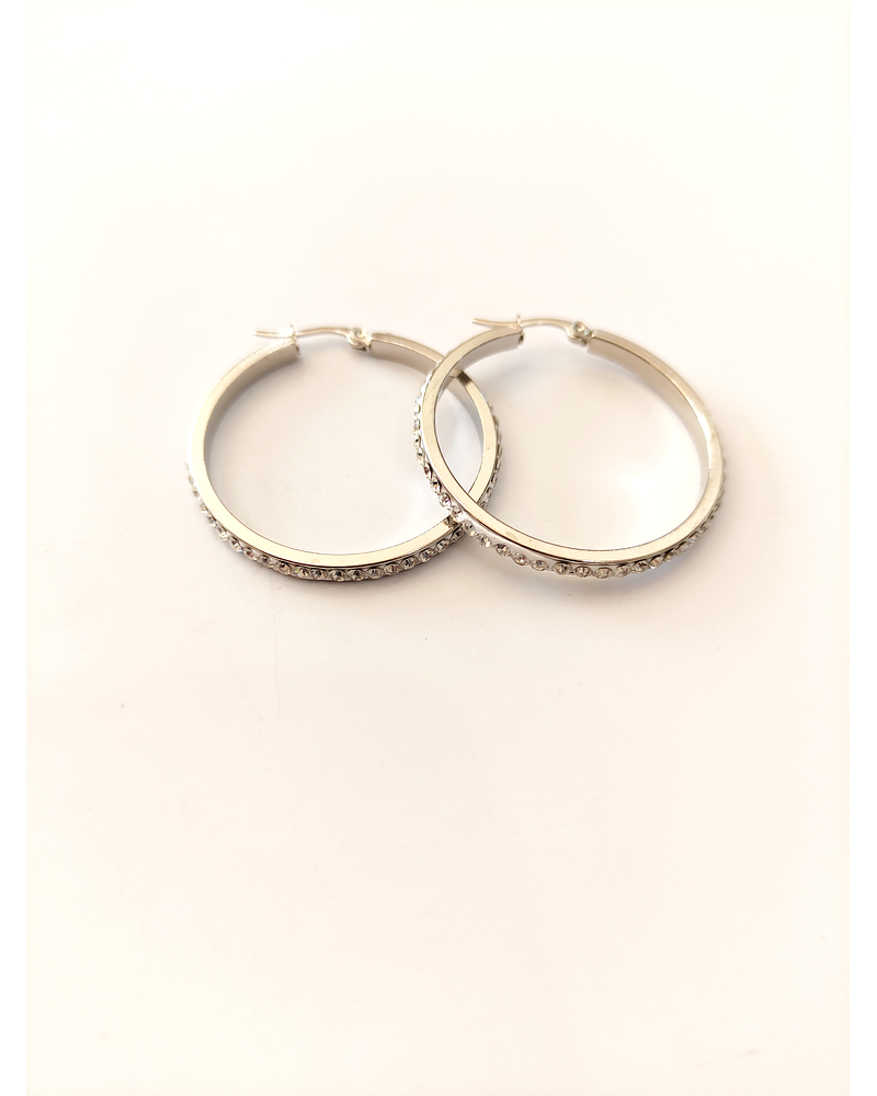 Argolla con cristales color plata 