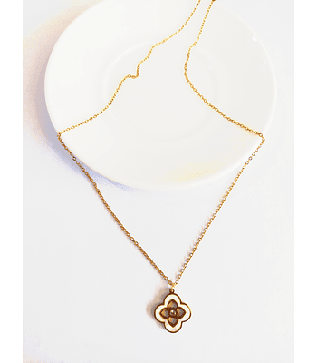 Collar estilo Trébol 