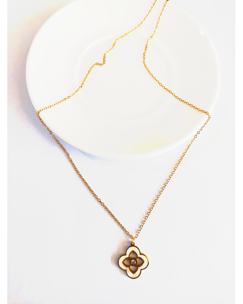 Collar estilo Trébol 