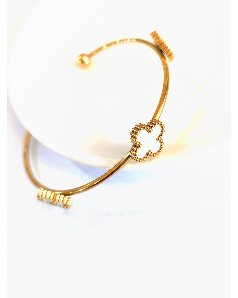 Brazalete de trébol 