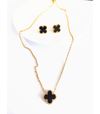 Conjunto de aros y collar de Trébol