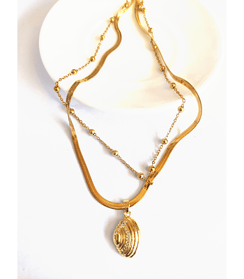 Collar estilo cinta de concha de mar 