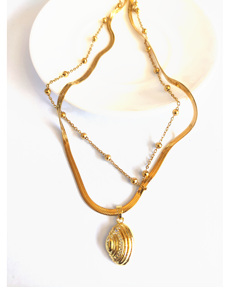 Collar estilo cinta de concha de mar 