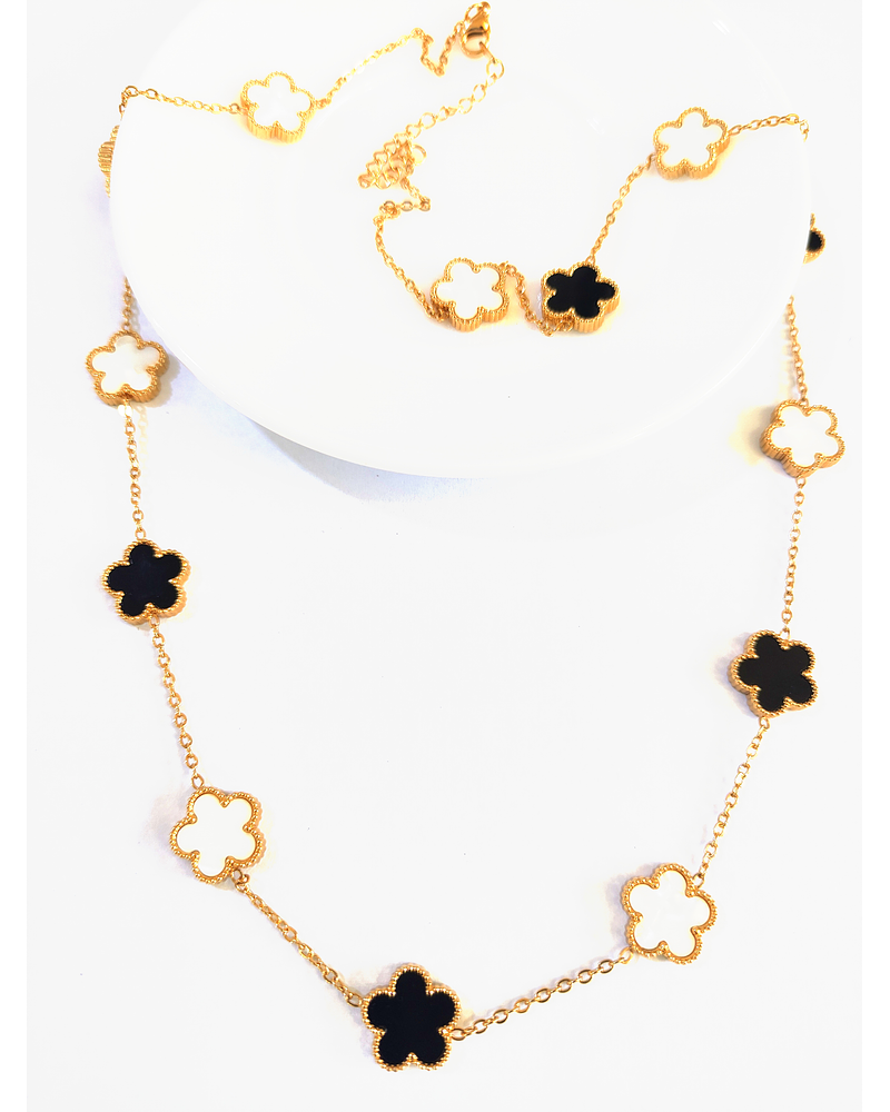 Collar largo estilo Trébol 