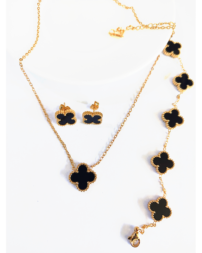 Conjunto de aros, collar y pulsera de Trébol