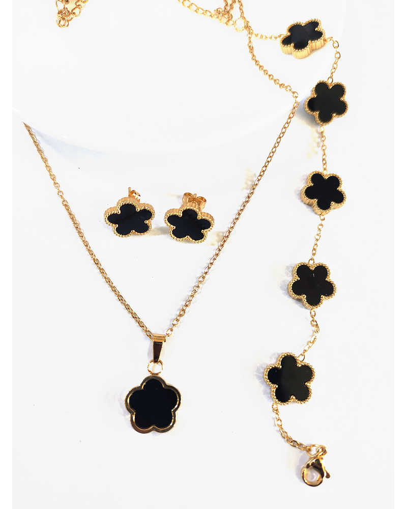Conjunto de aros, collar y pulsera de Trébol