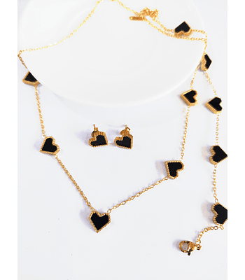 Conjunto de aros, collar y pulsera de corazones