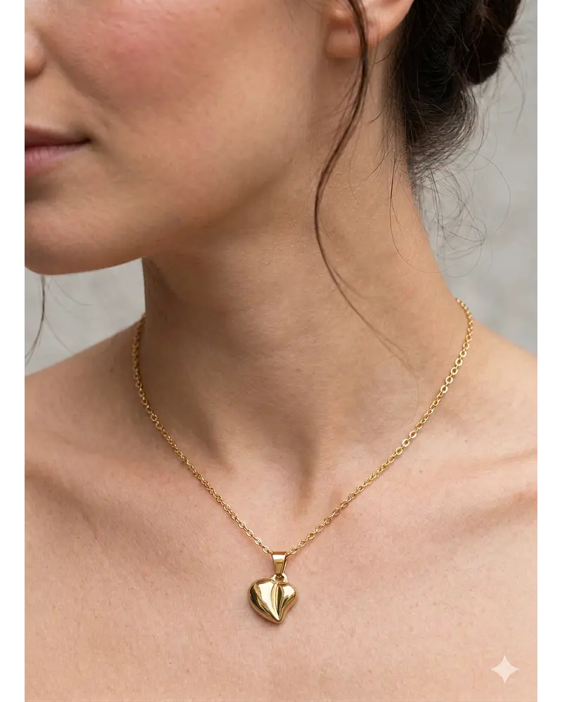 Collar de acero dorado 