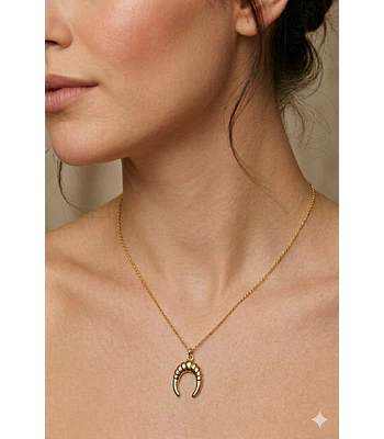 Collar de acero dorado 