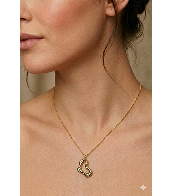 Collar de acero dorado 
