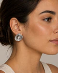 Aros de acero plateado