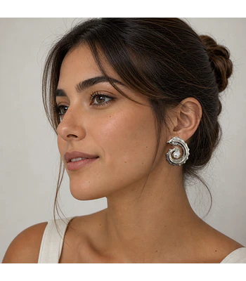 Aros de acero plateado