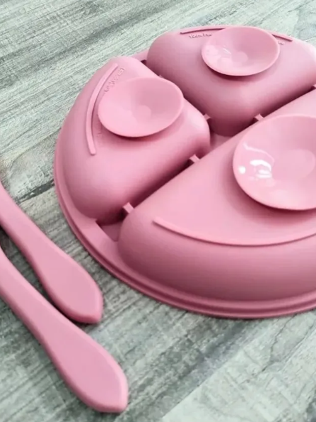 VAJILLA SILICONADA 8 PIEZAS PARA BEBÉS 5