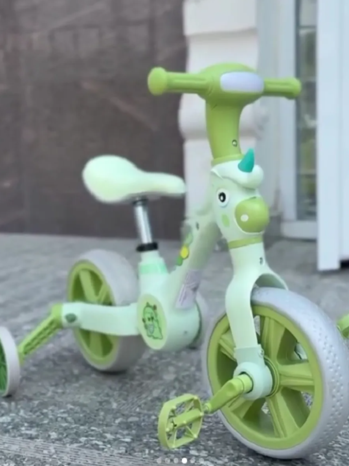 TRICICLO MONTABLE PARA NIÑOS CON LUCES 4