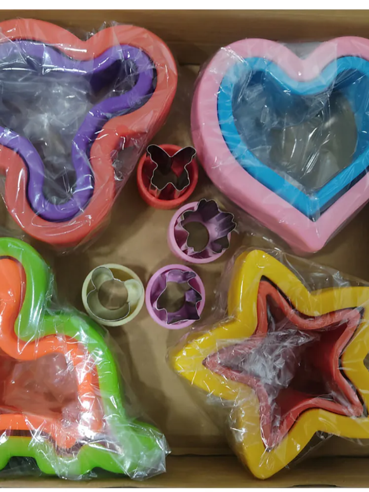 MOLDES SANDWICH CORTADORES PARA NIÑOS 4