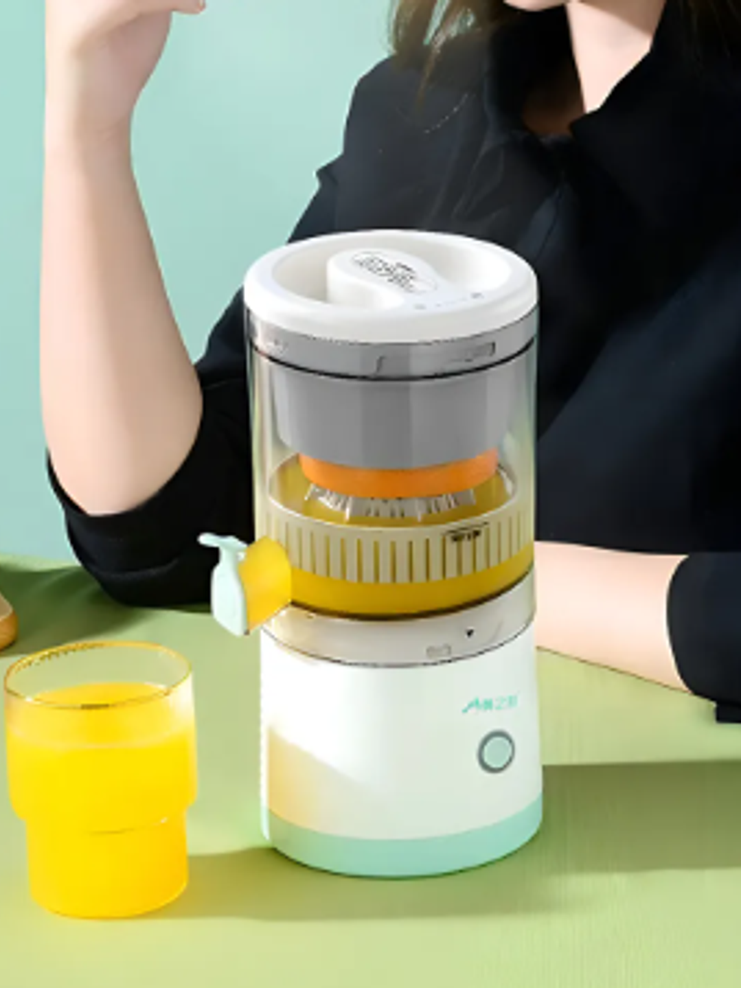  EXPRIMIDOR ELÉCTRICO RECARGABLE USB PORTÁTIL 5