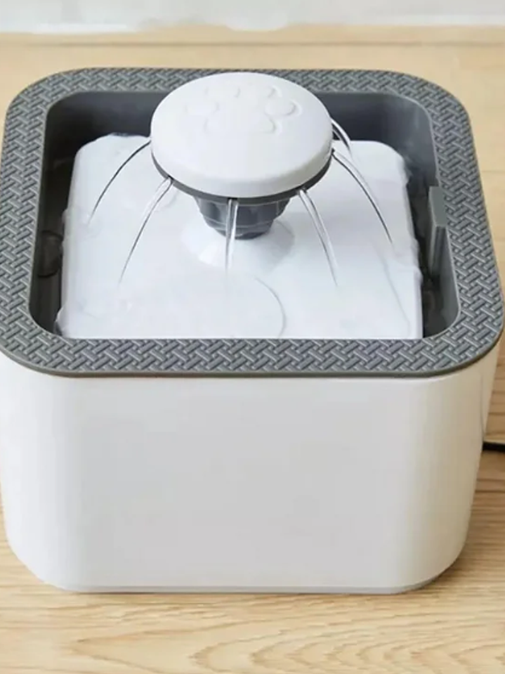 FUENTE DE AGUA BABEDERO PARA MASCOTAS 2