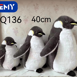 PELUCHE PINGUINO 40CM , PRECIO PUBLICADO ES AL POR MAYOR Y DEBEN SER 4 UNIDADES DEL MISMO 