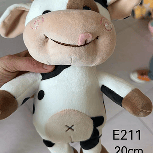 PELUCHE VACA 20 CM, PRECIO PUBLICADO ES AL POR MAYOR Y DEBEN SER 4 UNIDADES DEL MISMO 