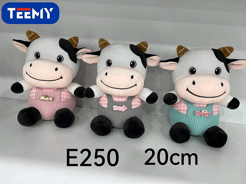 PELUCHE VACA 20 CM, PRECIO PUBLICADO ES AL POR MAYOR Y DEBEN SER 3 UNIDADES DEL MISMO  (E250)