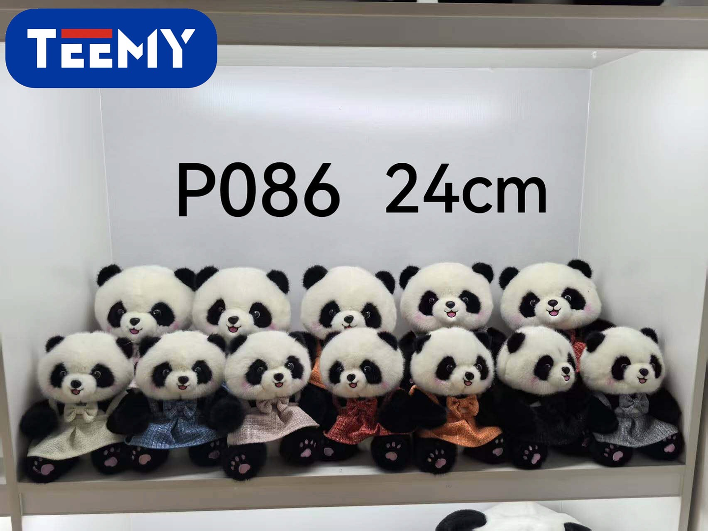 PELUCHE PANDA 24 CM  , PRECIO PUBLICADO ES AL POR MAYOR Y DEBEN SER 3 UNIDADES DEL MISMO  (P086) 1