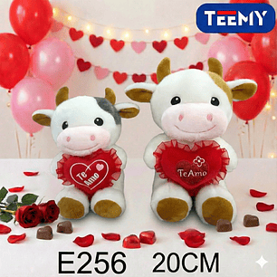 PELUCHE VACA AMOR 20 CM, PRECIO PUBLICADO ES AL POR MAYOR Y DEBEN SER 3 UNIDADES DEL MISMO 