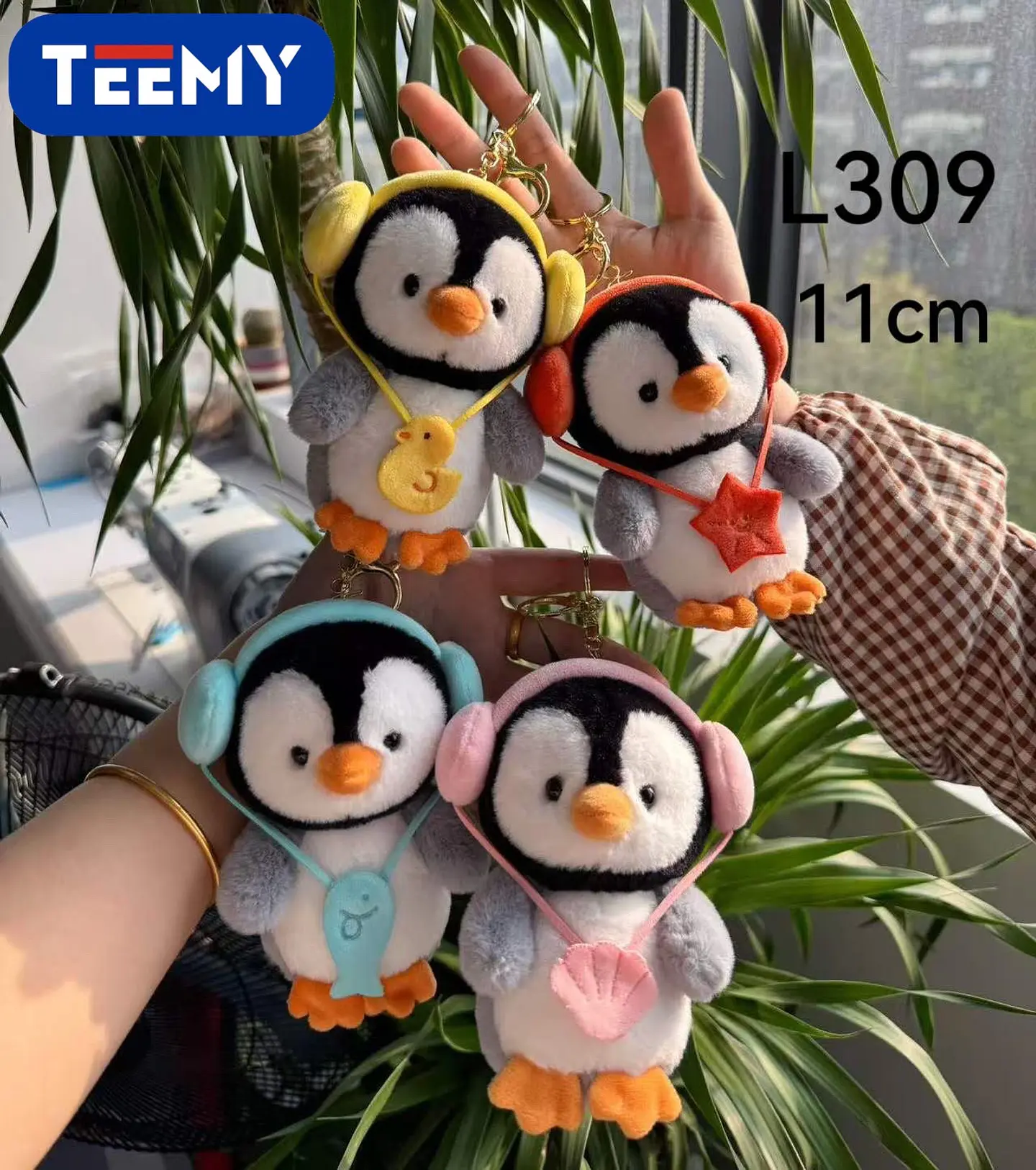 LLAVERO PELUCHE PINGUINO 11 CM PAQUETE 12 PIEZAS (L309) 1