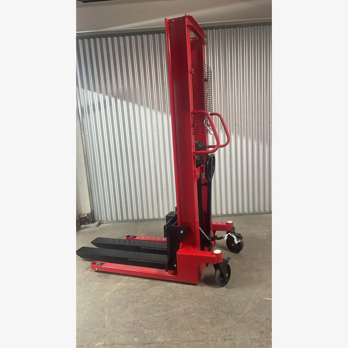 Apilador Manual Hidráulico 2T Altura 1.6M (Precio + IVA) 3