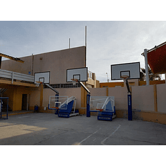 Jirafas de básquetbol (aprobadas FIBA nivel 3) + Postes fijos de básquetbol - comuna de Arica